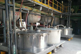 賽朗吊袋離心機耐用，壽命是同行的2倍以上，采購劉經(jīng)理又得到了老板的認可。