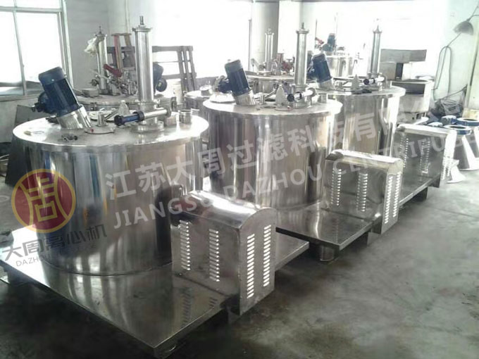 LGZ1250型全自動(dòng)刮刀離心機(jī)10臺(tái)訂單生產(chǎn)制作中